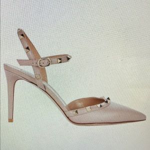 Nude valentino heels. Worn once!
